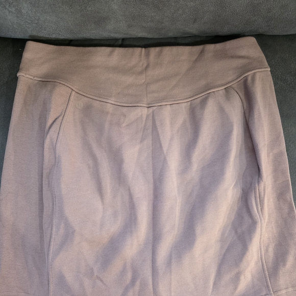 Lululemon Mauve Skirt - Picture 2 of 4